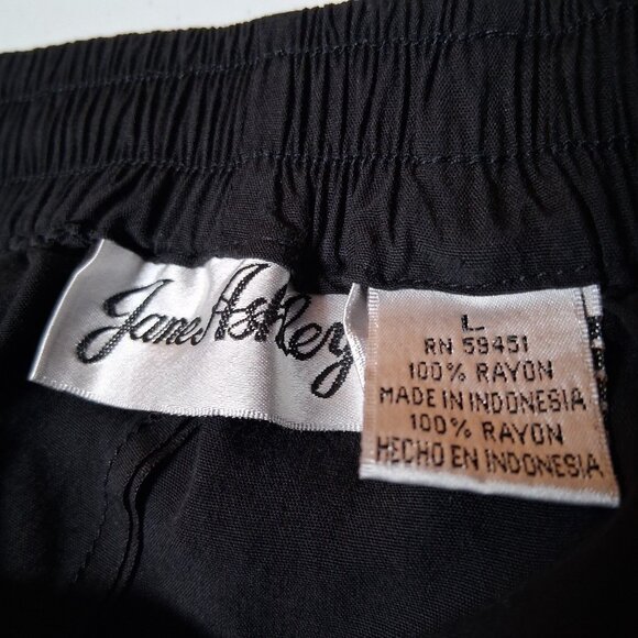 Vintage Jane Ashley Skirt Large Black Rayon Embroidered Floral Hem Whimsigoth - Picture 6 of 13